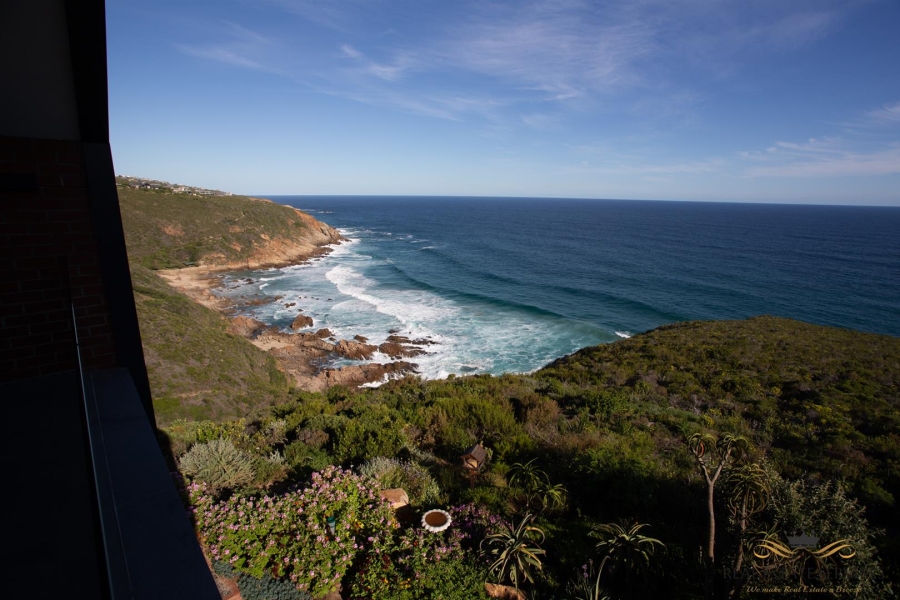 4 Bedroom Property for Sale in Herolds Bay Western Cape